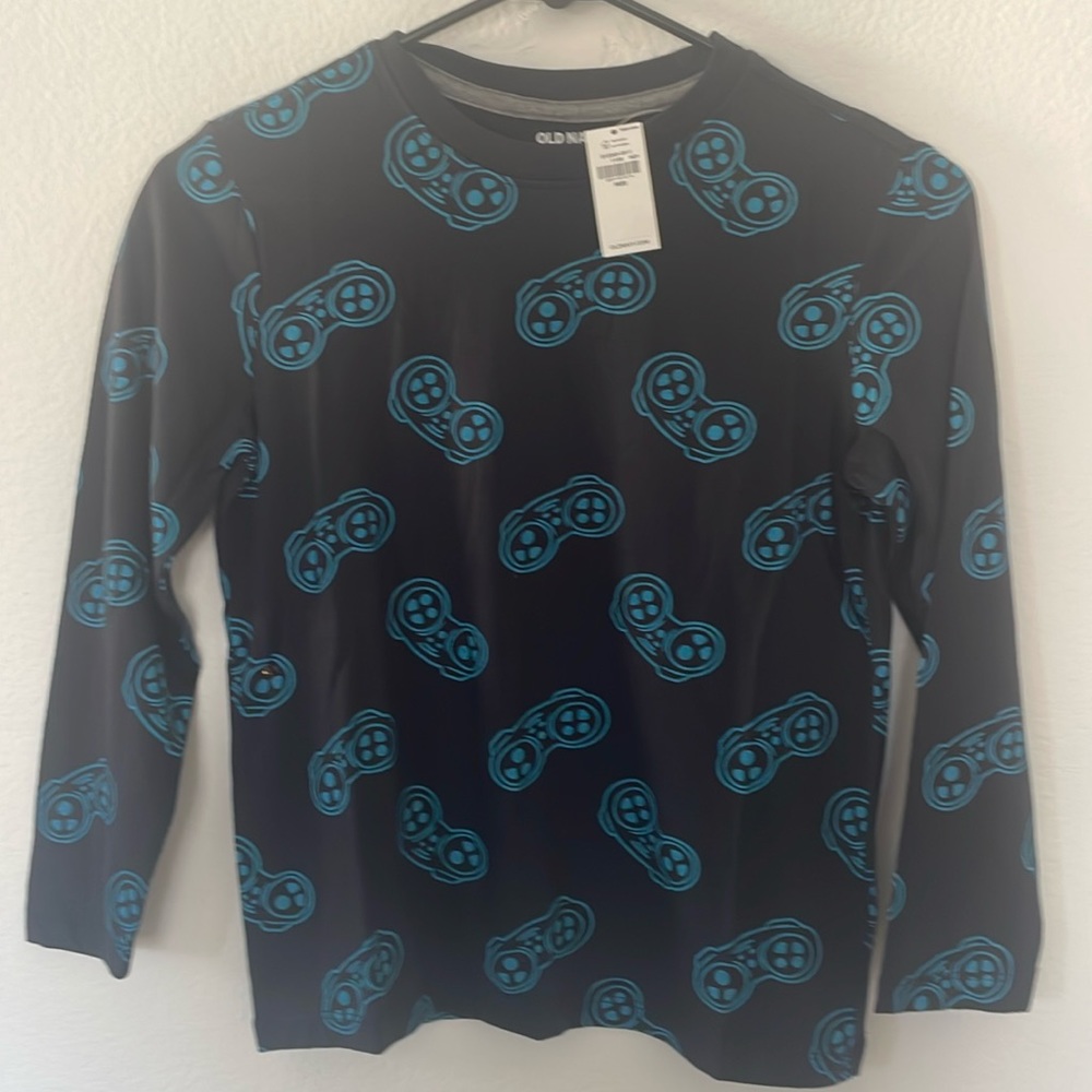 Old Navy boys gaming long sleeve T shirt size 8